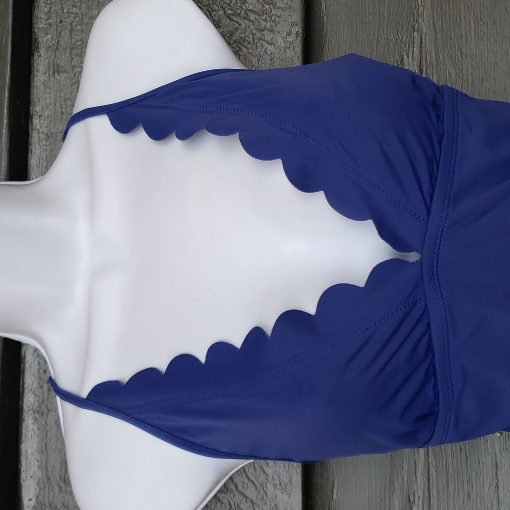 LA BLANCA Womens Blue Petal Pusher Tummy Control Scalloped One-Piece Swimsuit 8 - Picture 4 of 10